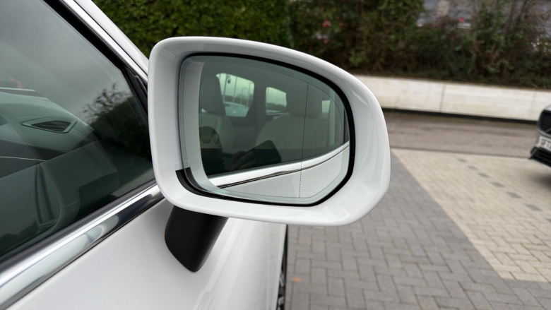 Volvo Xc60 2.0 T6 Recharge PHEV Inscription 5dr AWD Auto Estate